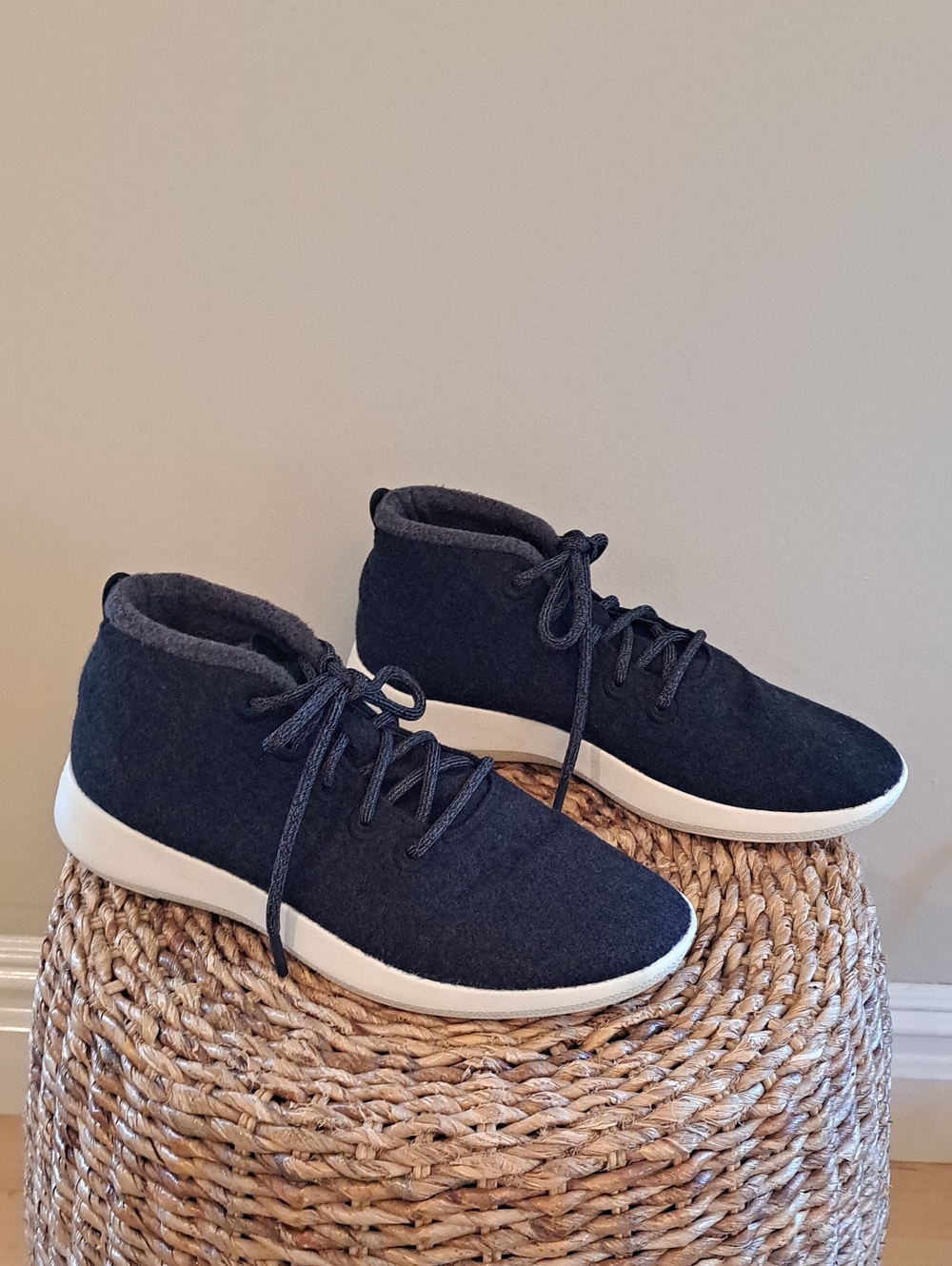 Allbirds Men’s Mizzle Charcoal Wool Runner High Top Athleisure Sneakers 11